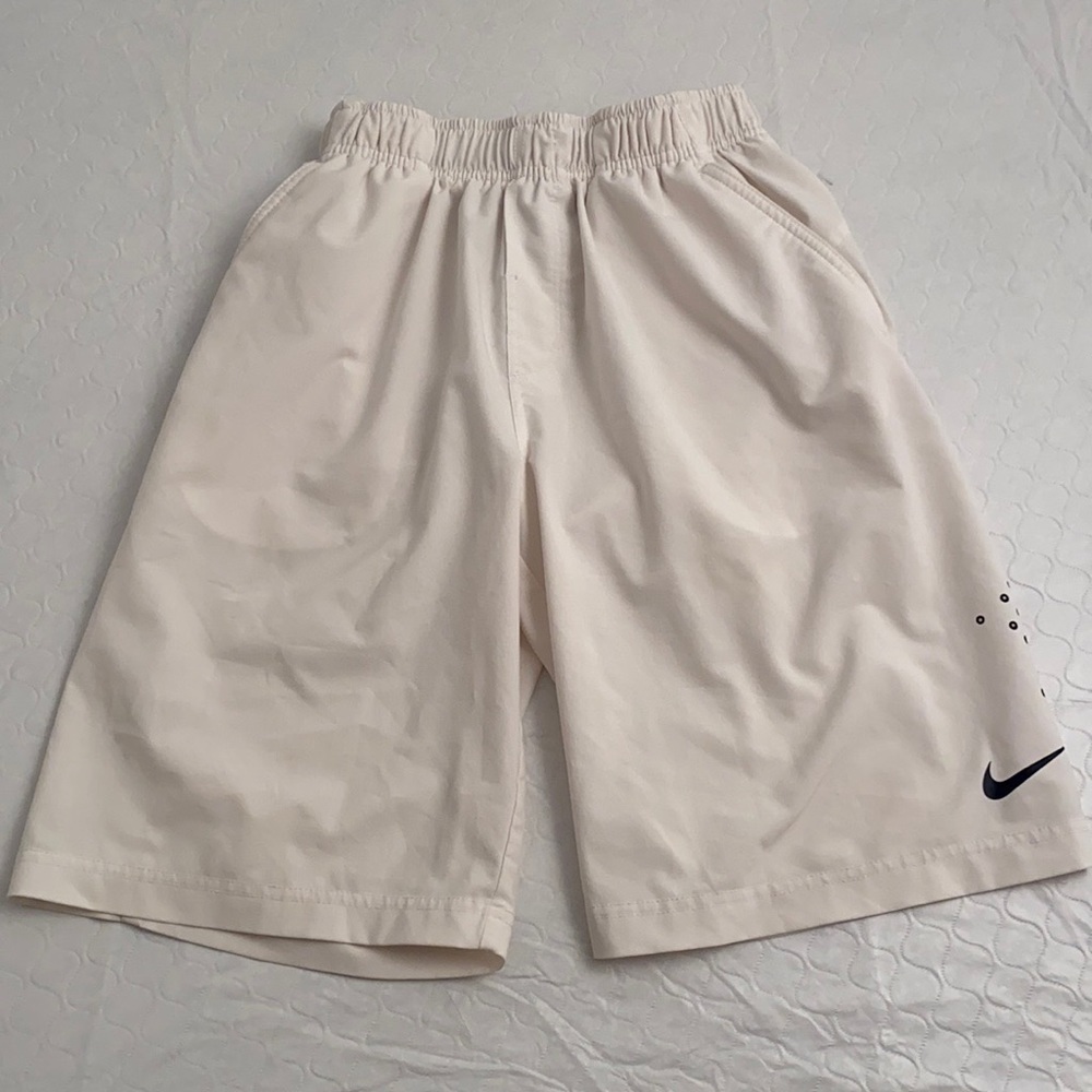 Nike DriFit Rafa Nadal white tennis shorts S